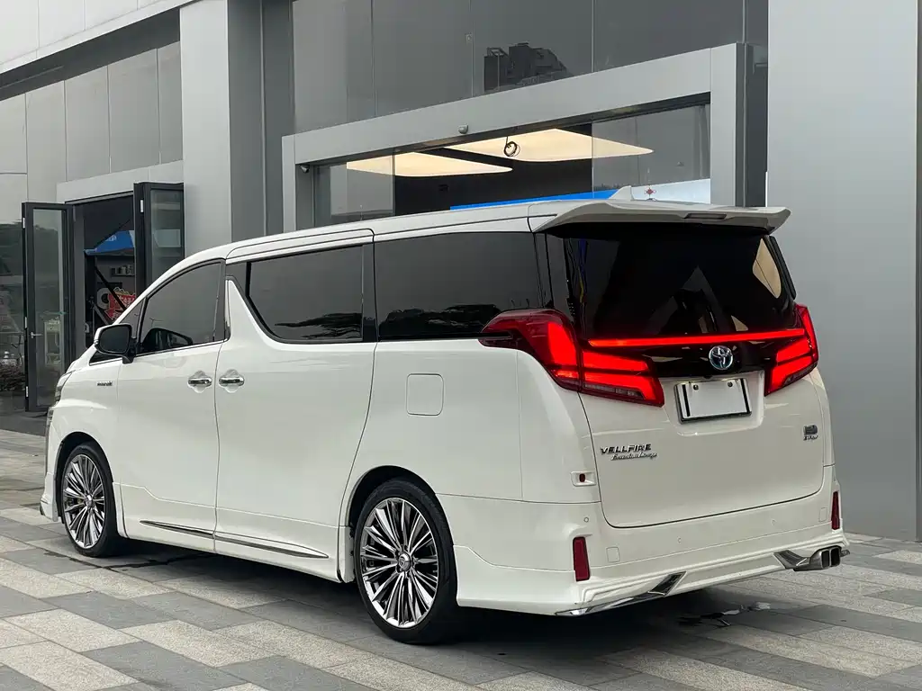 Toyota Vellfire — миниатюра 21