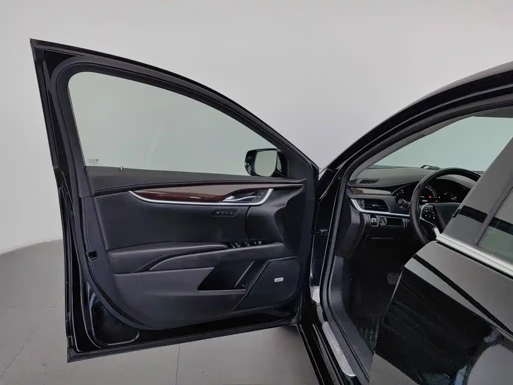 Cadillac XTS — миниатюра 8