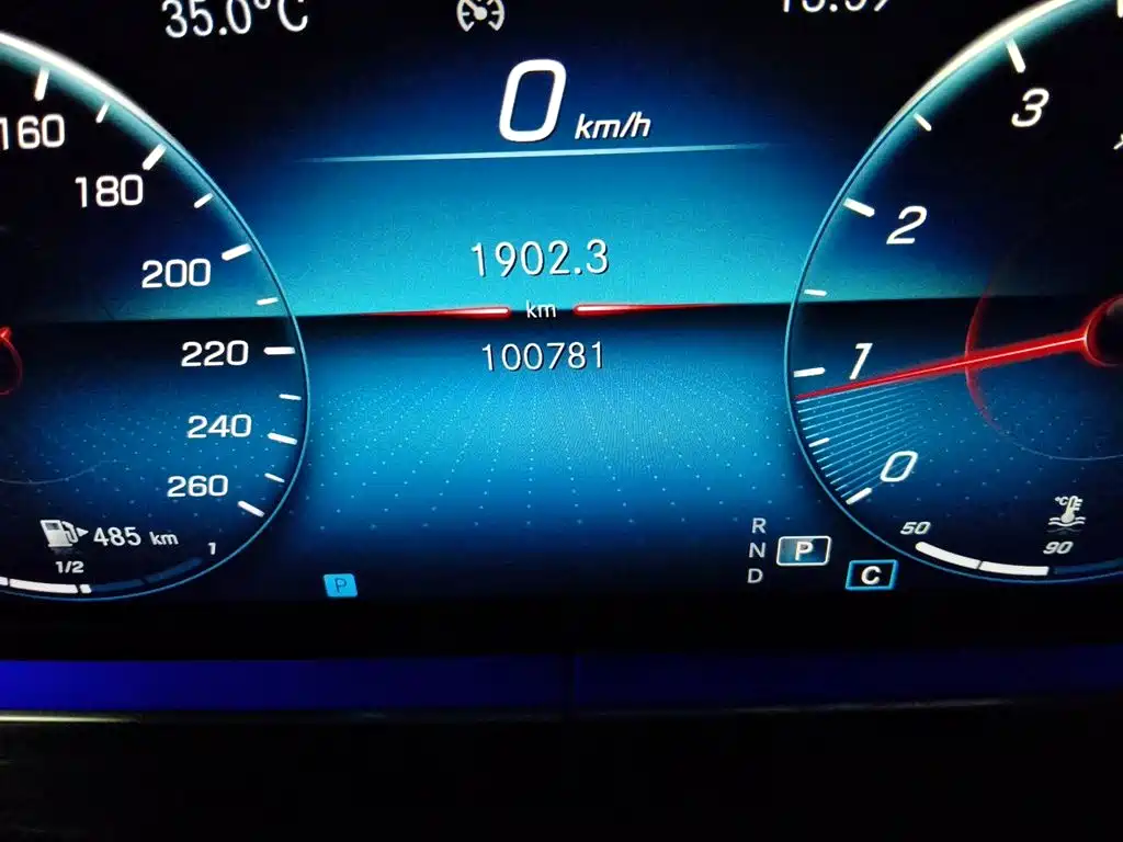 Mercedes-Benz E-Class — миниатюра 5