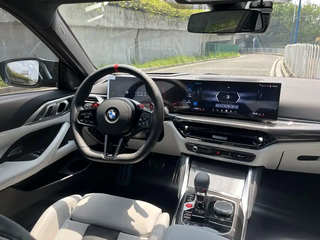 BMW M4 — миниатюра 12