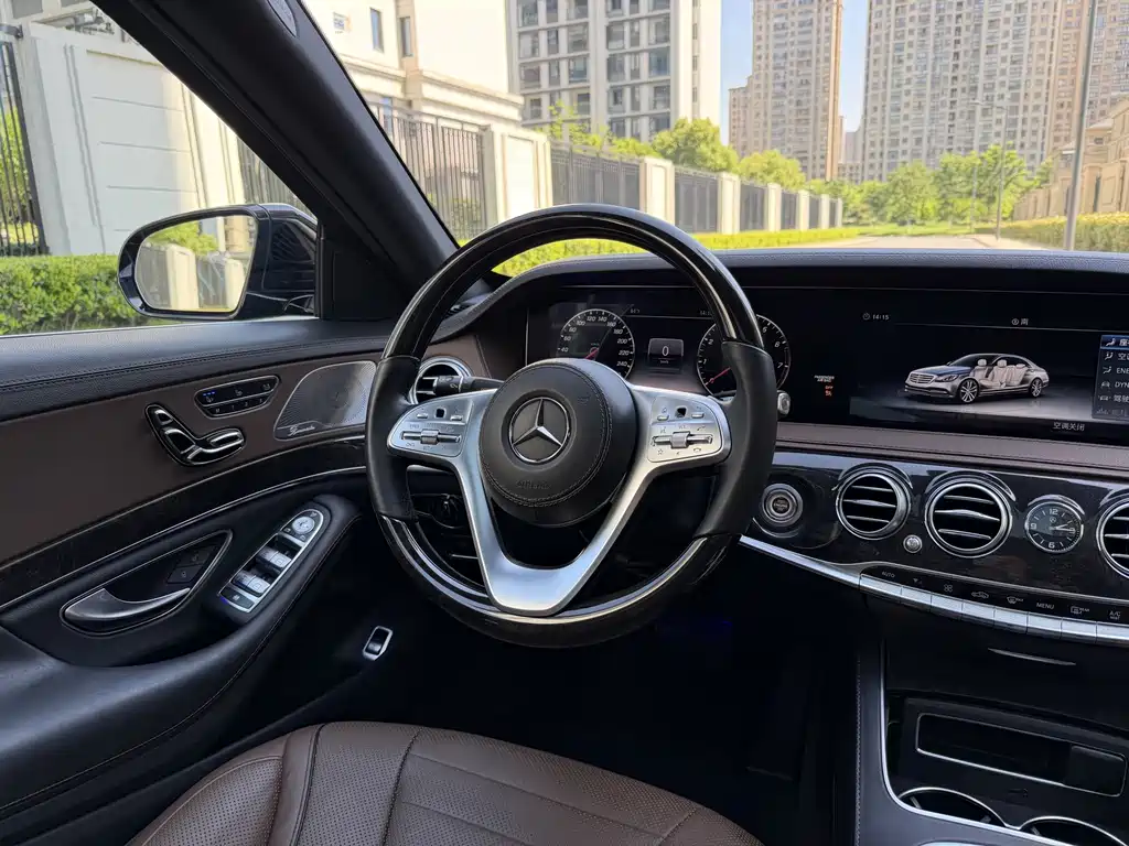 Mercedes-Benz S-Class — миниатюра 13