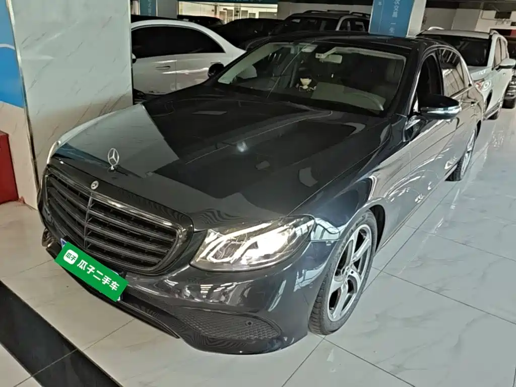 Mercedes-Benz E-Class — миниатюра 2