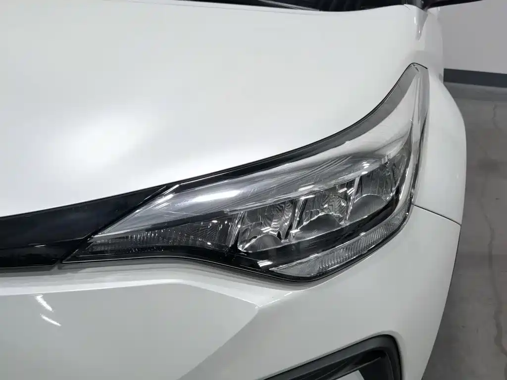 Toyota IZOA — миниатюра 7