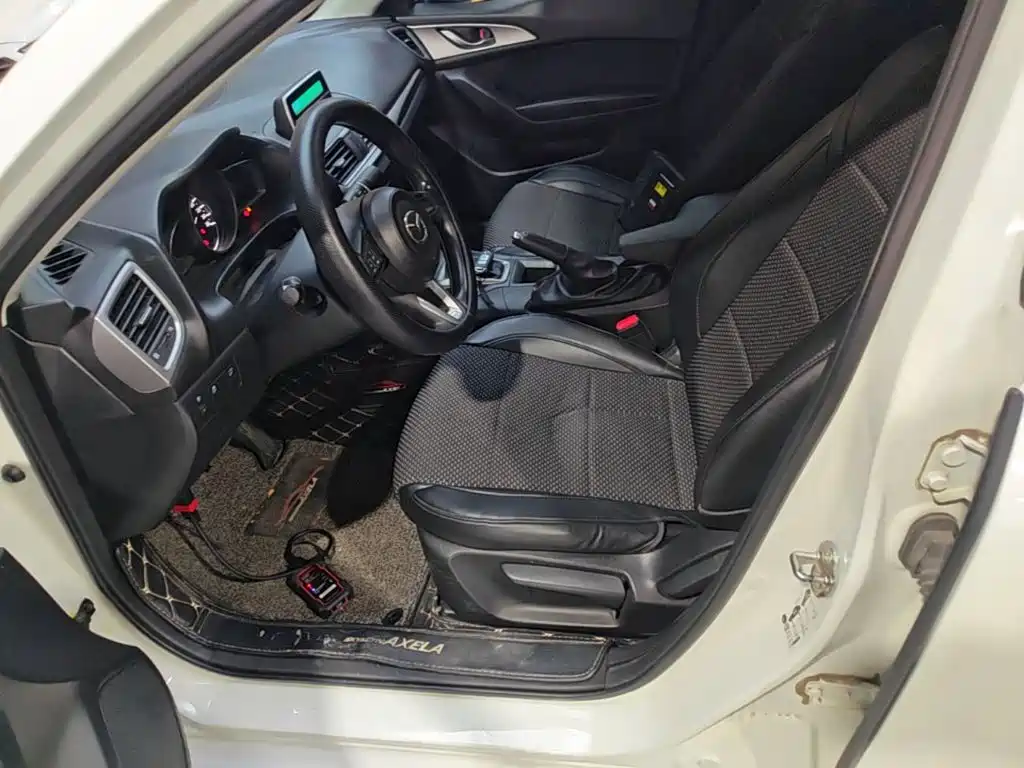 Mazda 3 Axela — миниатюра 11