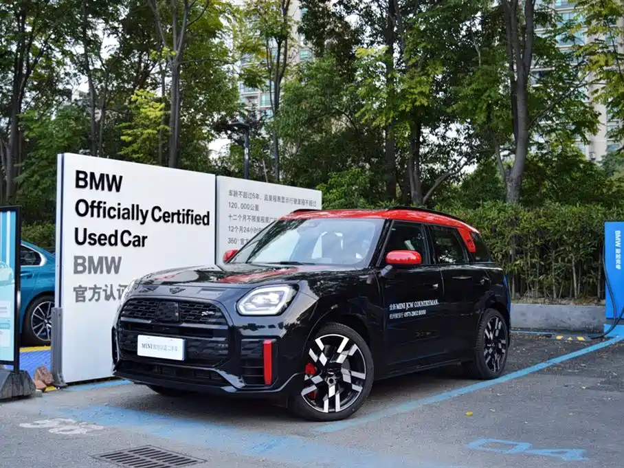 MINI JCW COUNTRYMAN