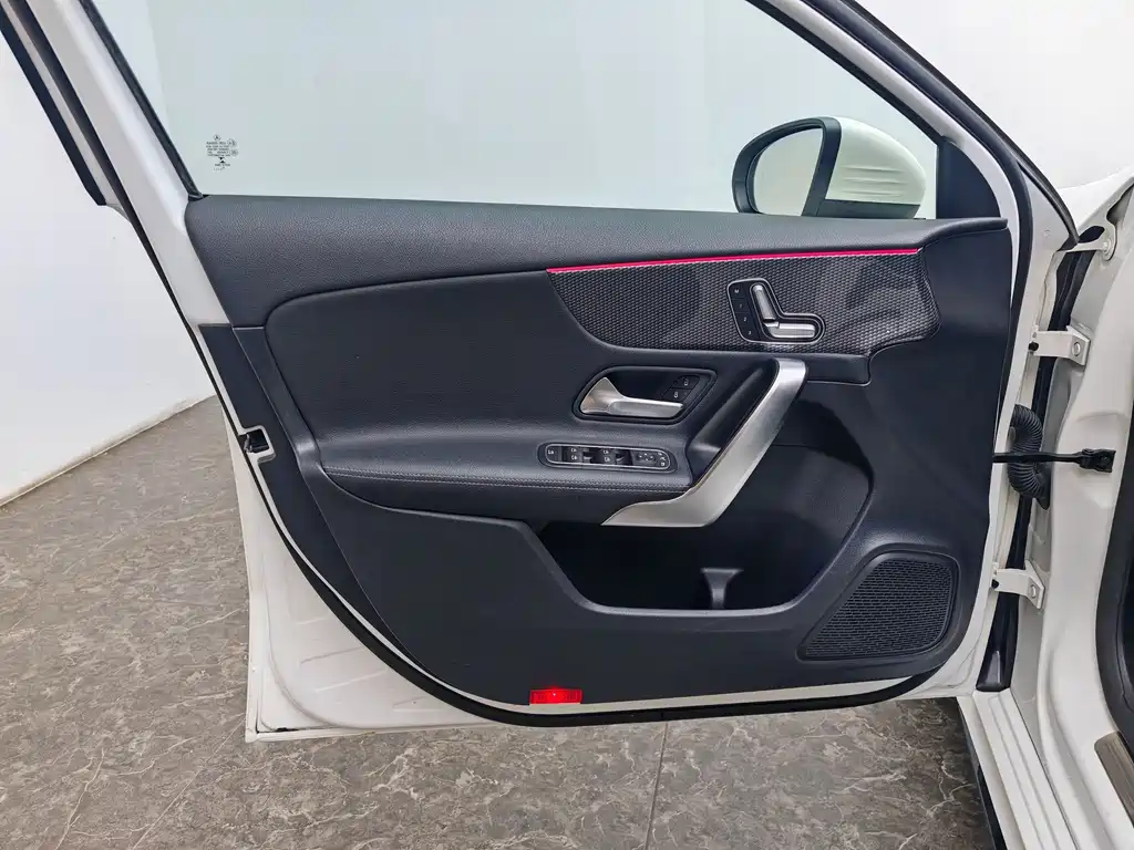Mercedes-Benz A-Class (Import) — миниатюра 19
