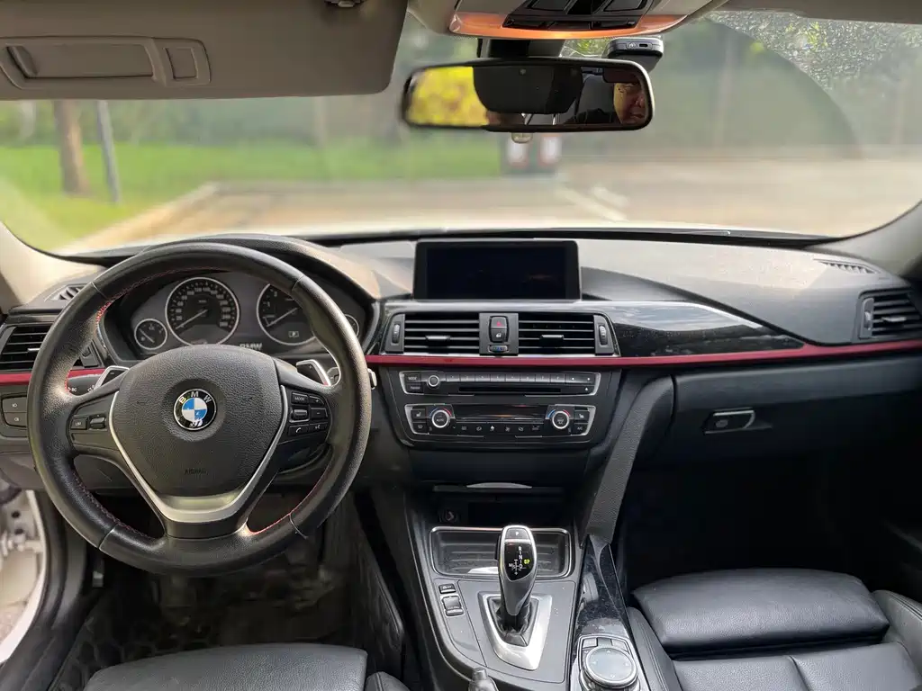 BMW 3 Series — миниатюра 10