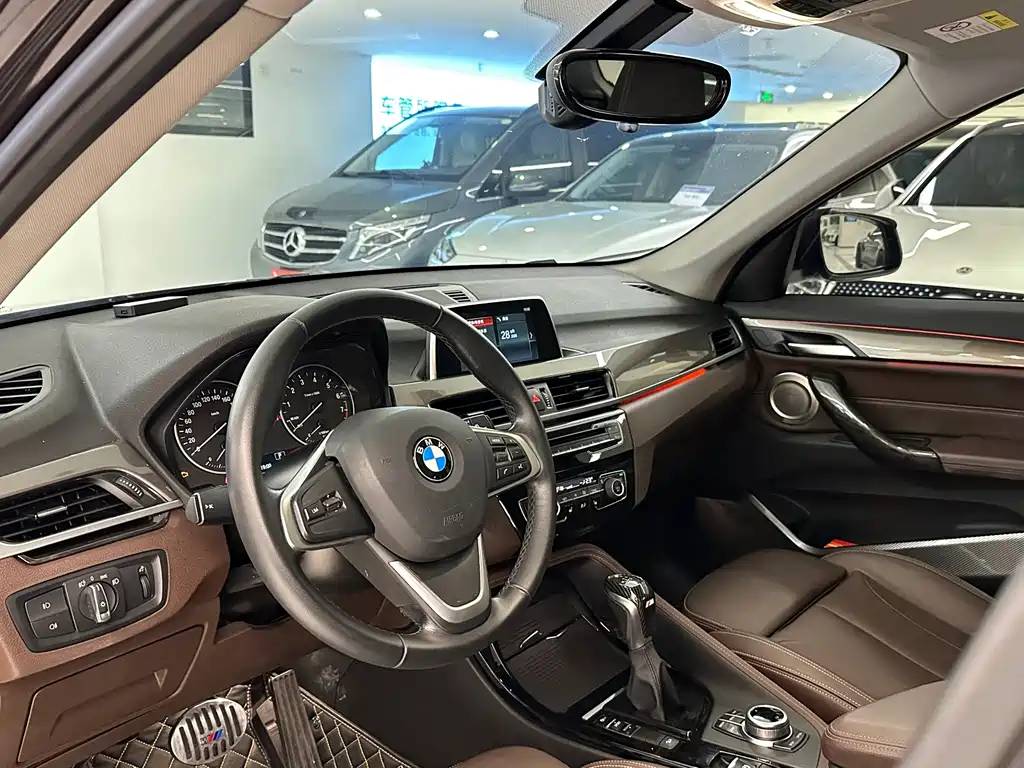 BMW X1 — миниатюра 10