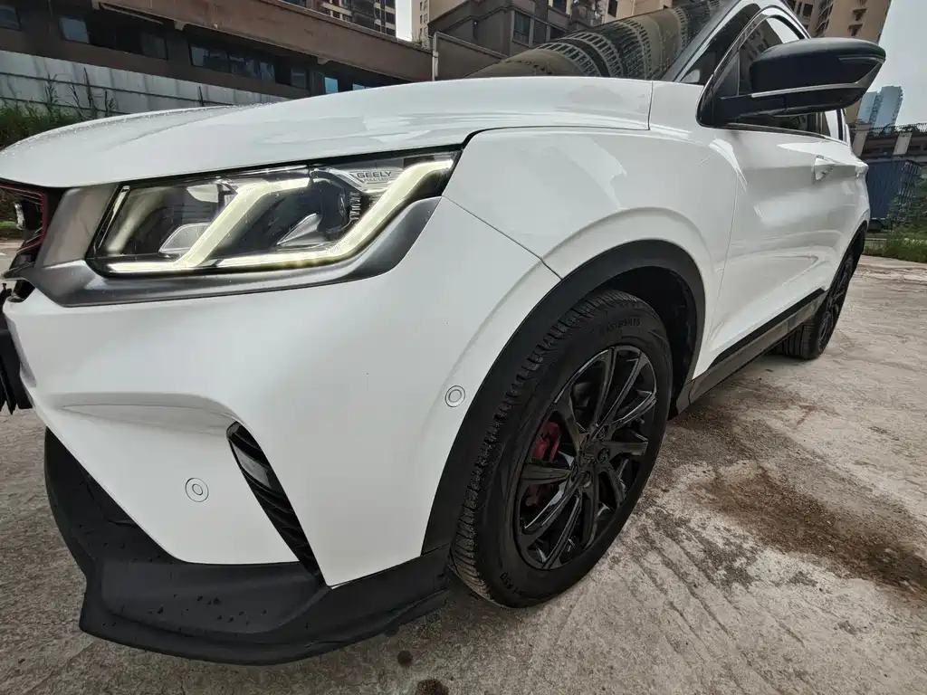 Geely Binyue — миниатюра 17