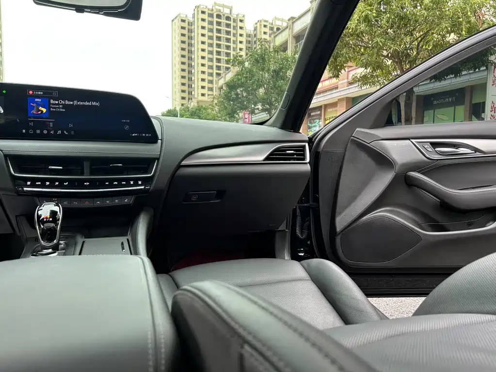 Cadillac CT5 — миниатюра 21