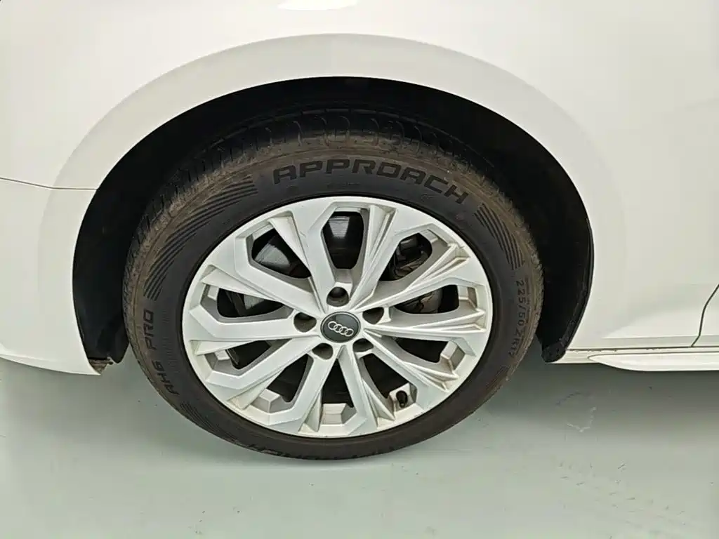Audi A4L — миниатюра 23