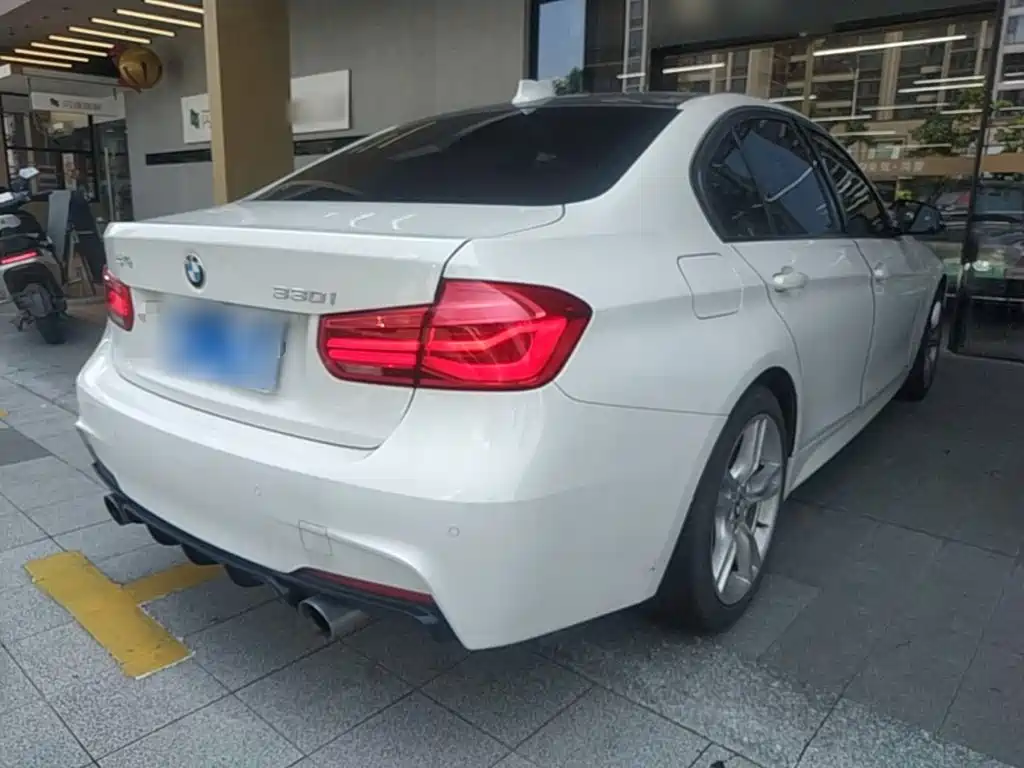 BMW 3 Series — миниатюра 7