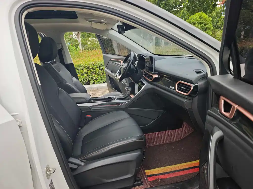 Baojun RS-5 — миниатюра 10