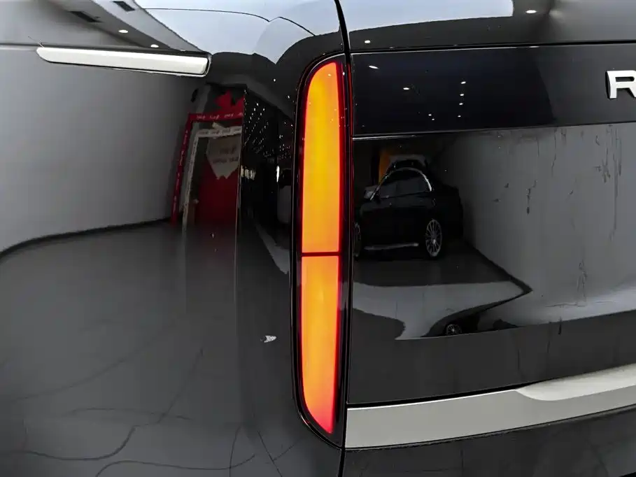 Land Rover Range Rover — миниатюра 11