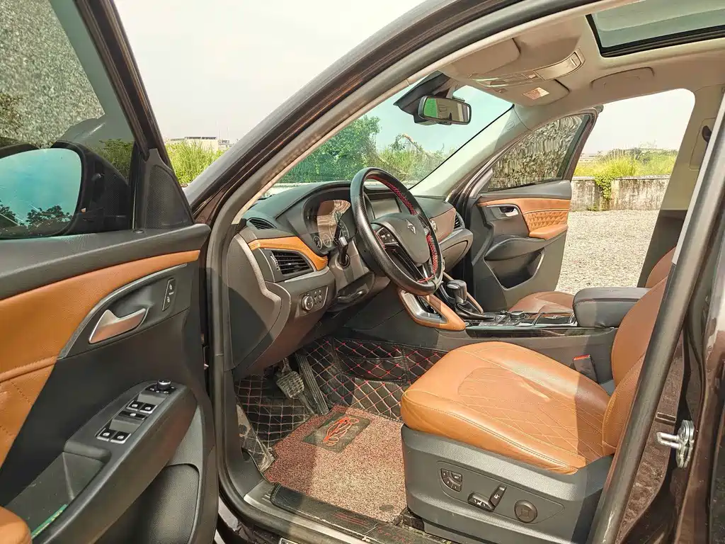Borgward BX7 — миниатюра 9