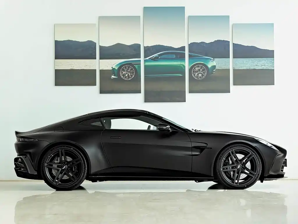 Aston Martin V8 Vantage 2024 4.0T V8 Coupe