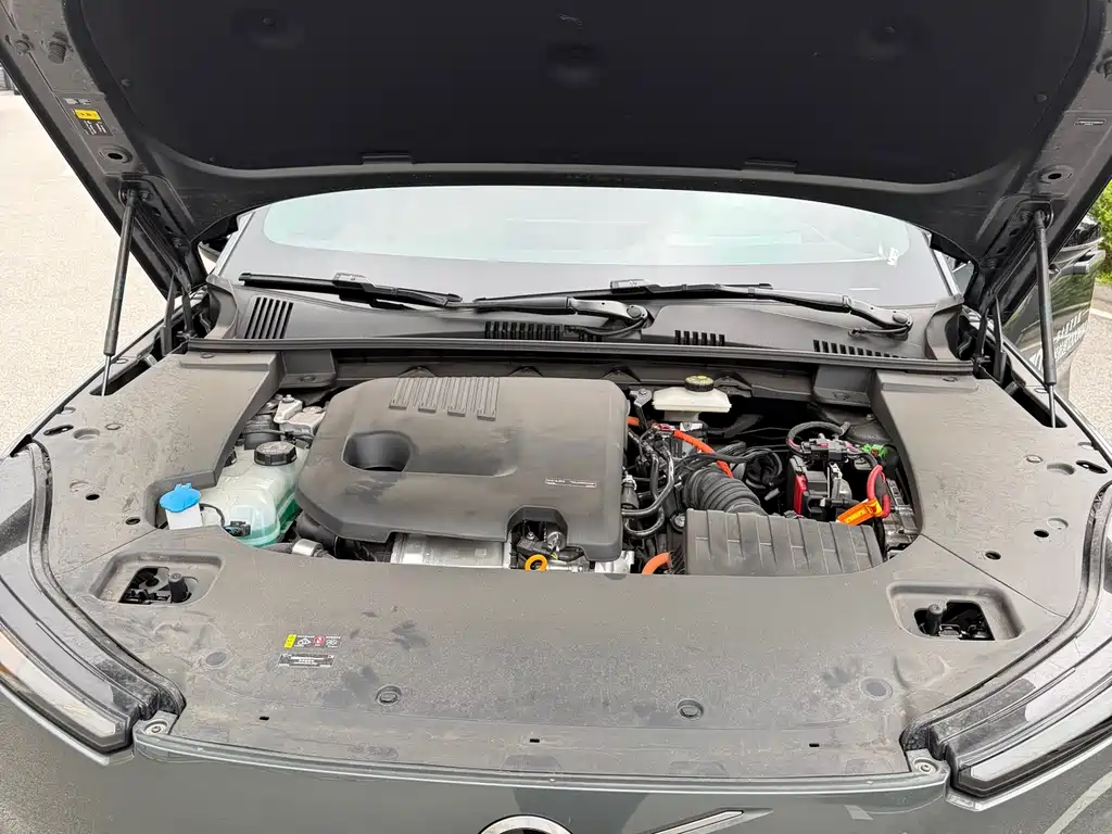 Volvo гибрид Volvo XC70 plug-in — миниатюра 15