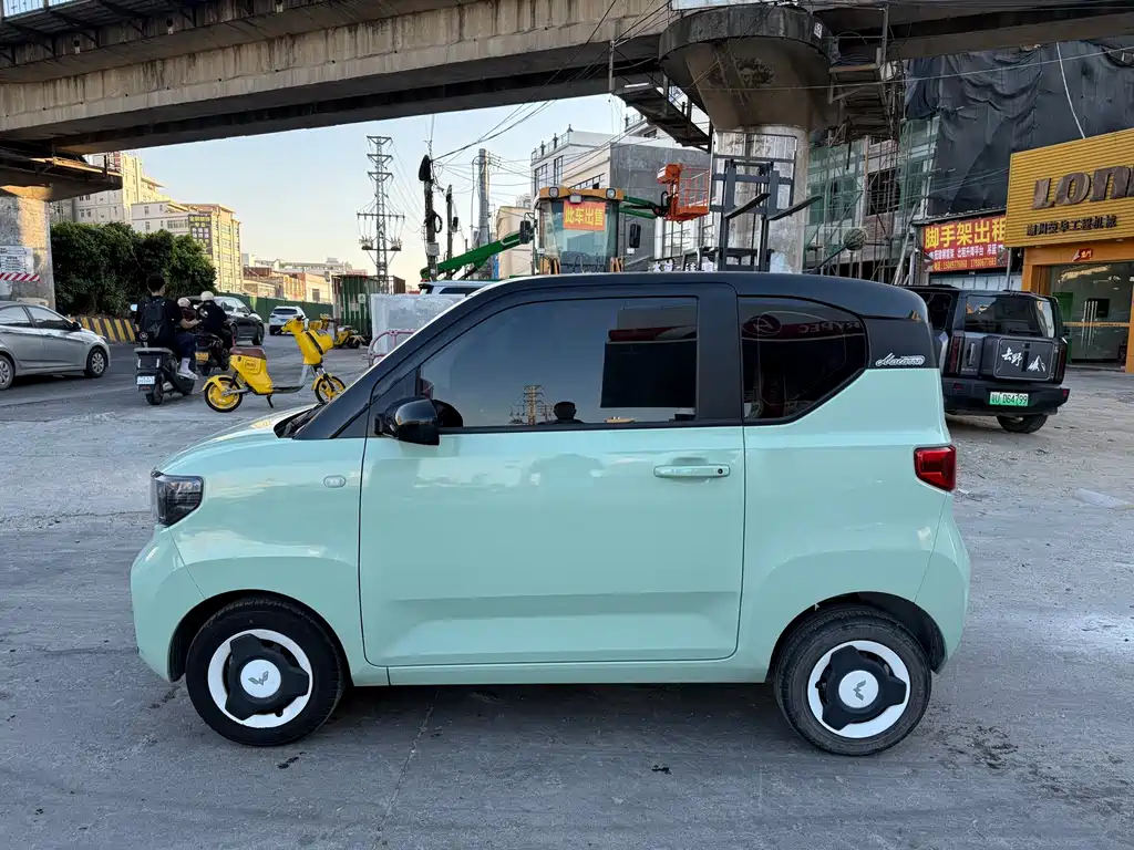 Wuling MINIEV — миниатюра 4