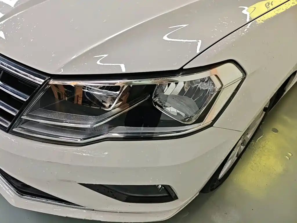 Volkswagen Jetta — миниатюра 24