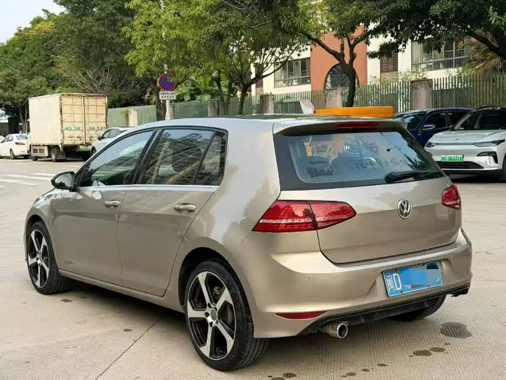 Volkswagen Golf — миниатюра 8