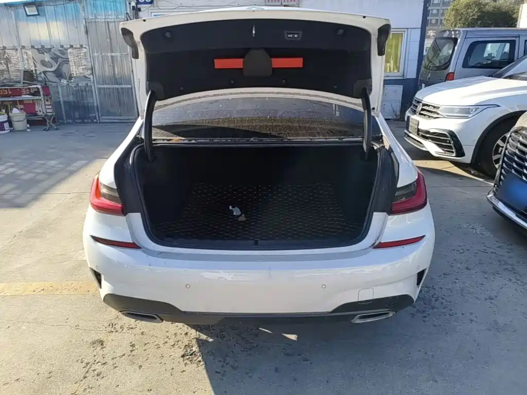 BMW 3 Series — миниатюра 19