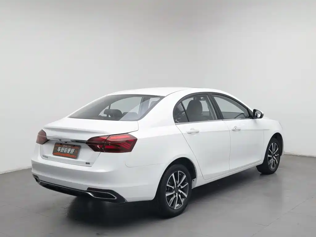 Geely Emgrand — миниатюра 2