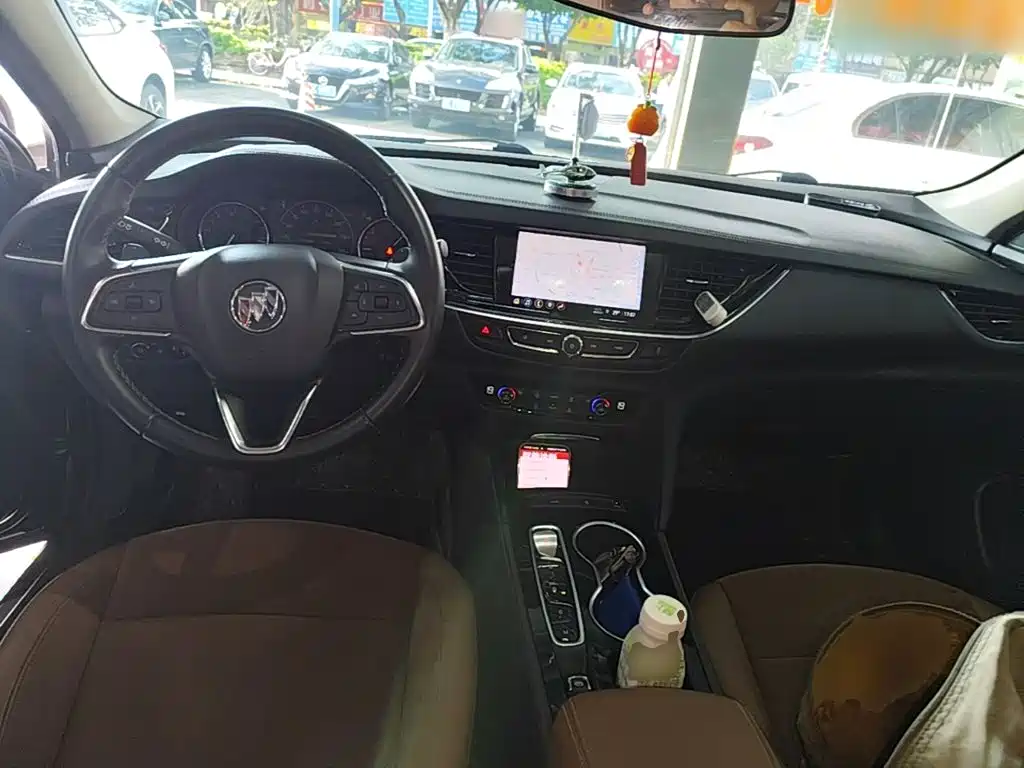 Buick Regal — миниатюра 10
