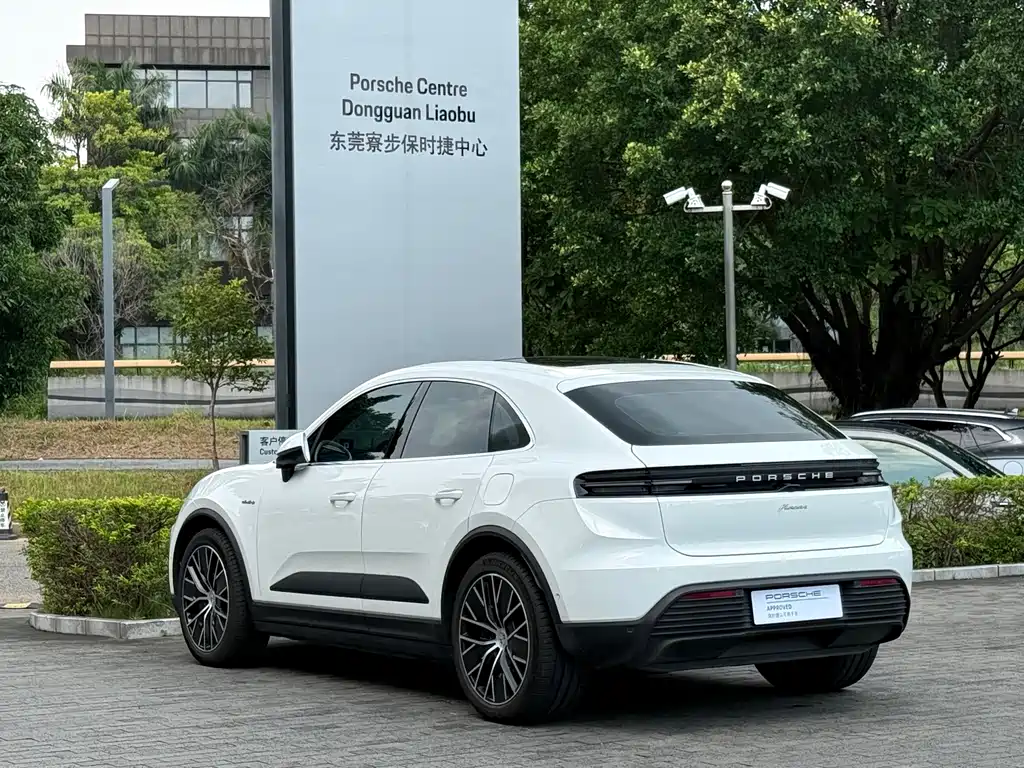 Porsche Macan EV — миниатюра 5