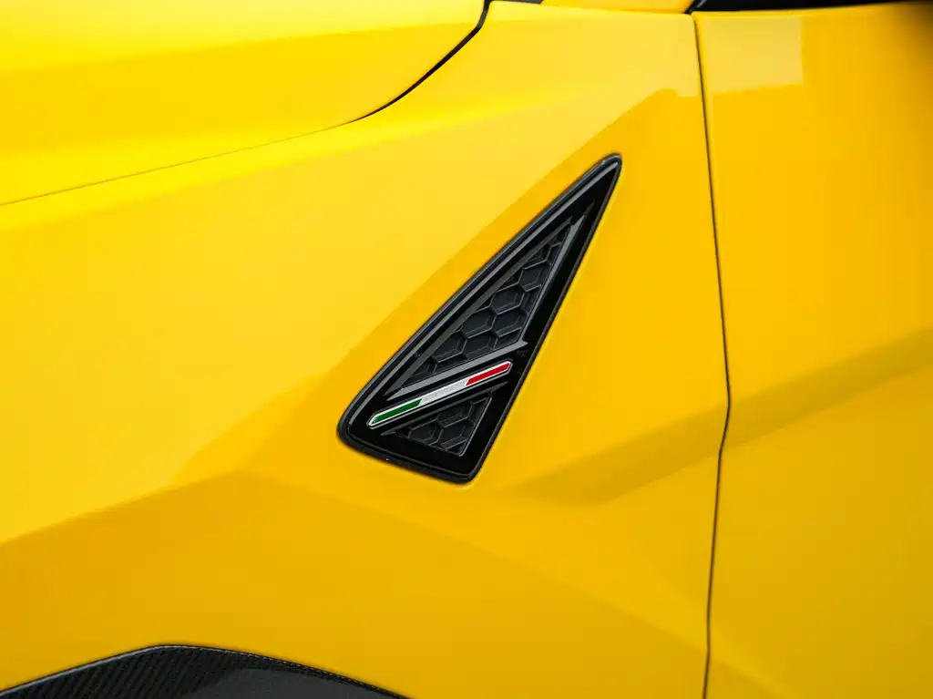Lamborghini Urus — миниатюра 14
