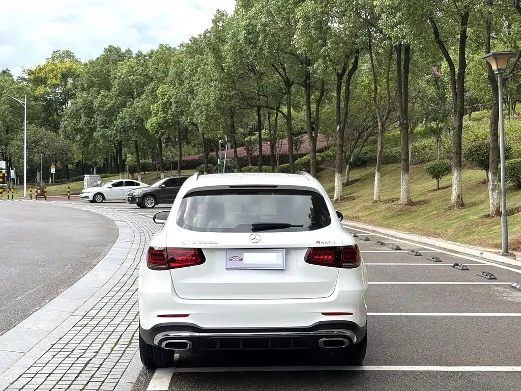 Mercedes-Benz GLC — миниатюра 8