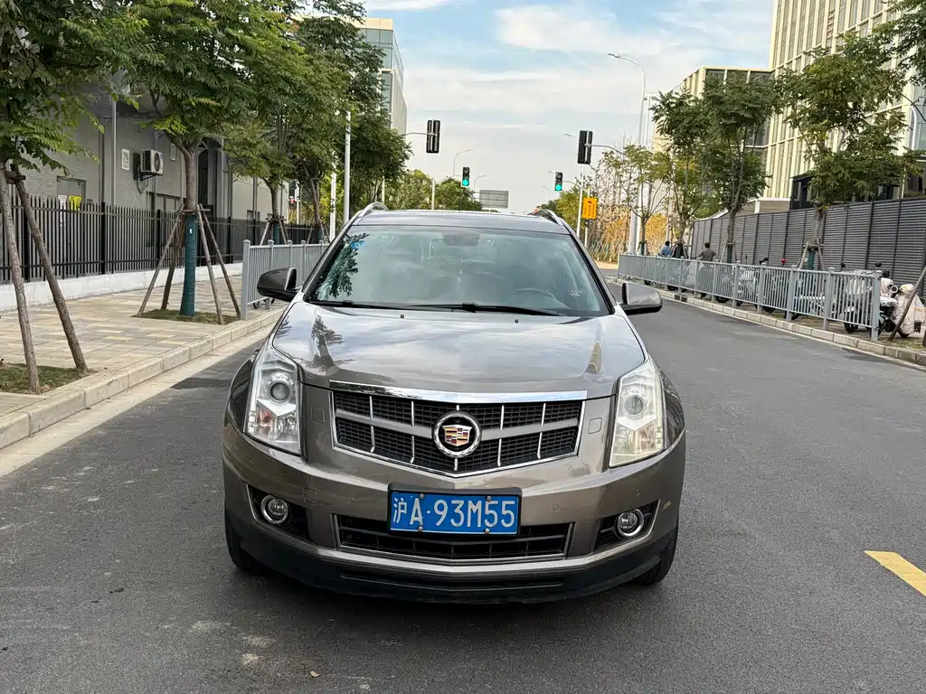 Cadillac SRX — миниатюра 2