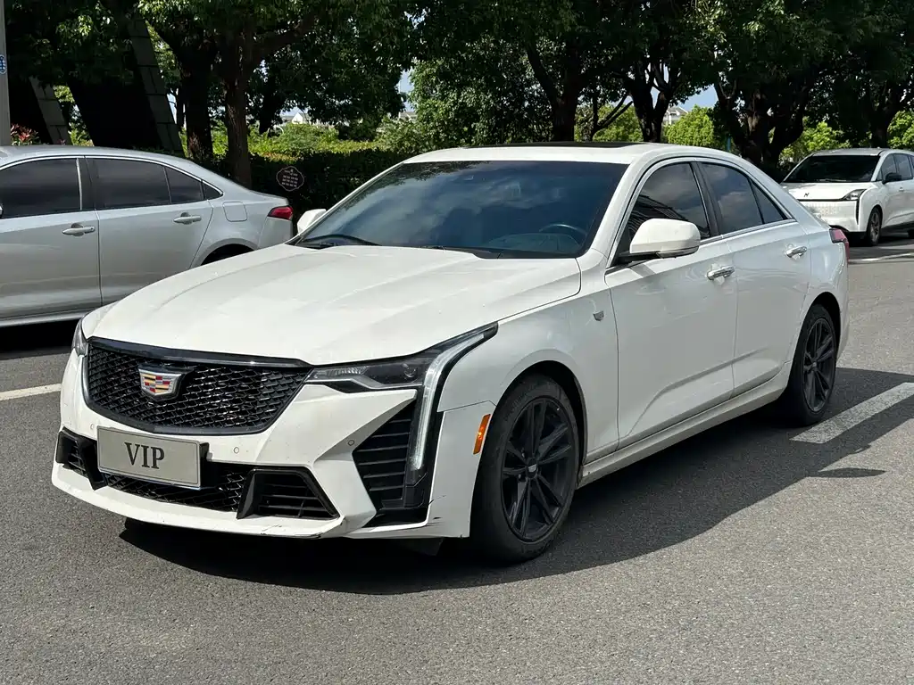 Cadillac CT4