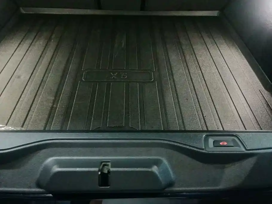 BMW X5 (Import) — миниатюра 4
