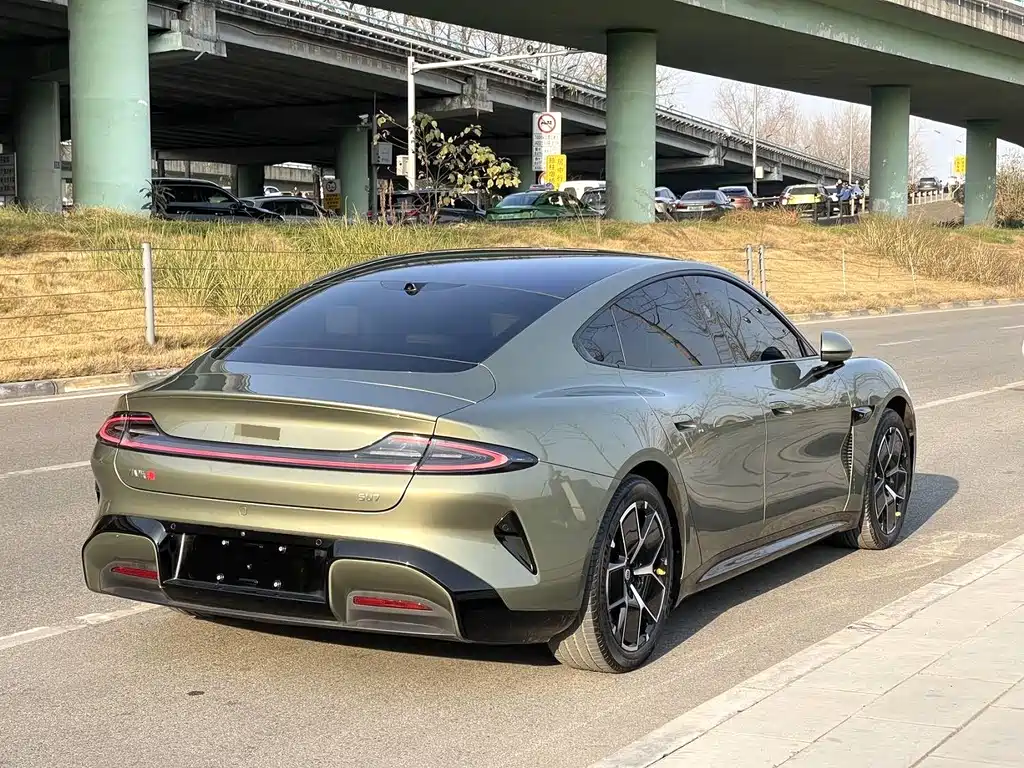 XIAOMI CAR XIAOMI SU7