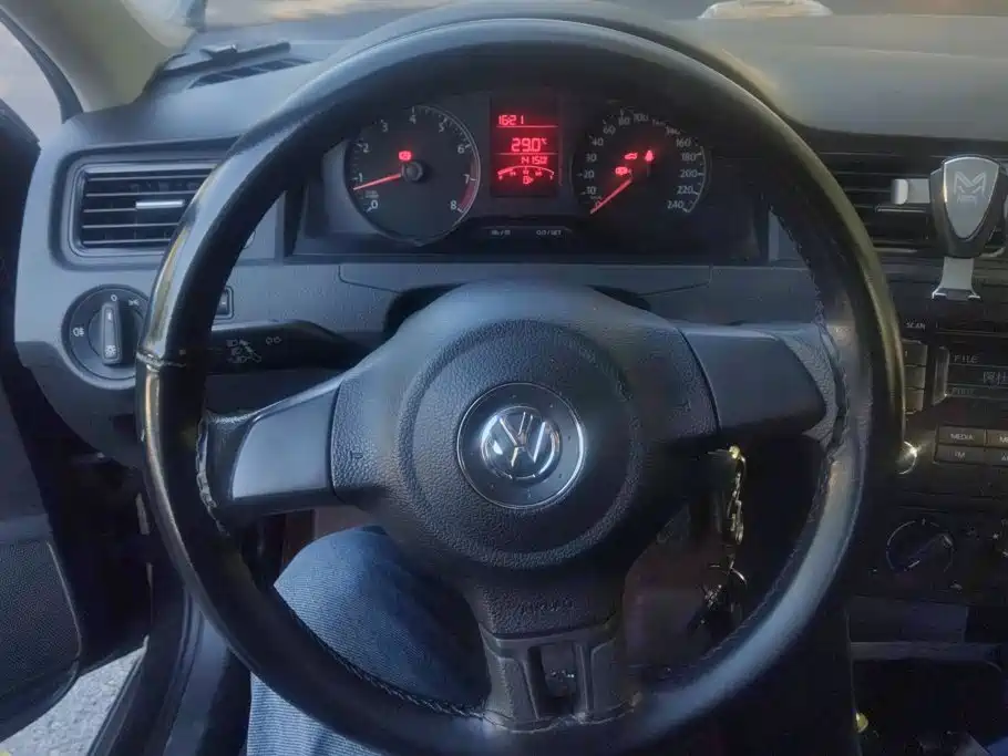 Volkswagen Santana — миниатюра 15