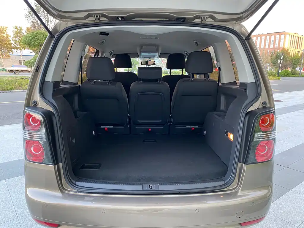 Volkswagen Touran — миниатюра 15
