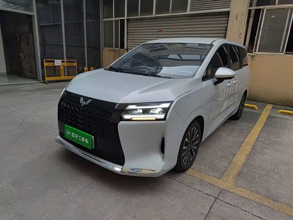 Wuling Xingguang 730 New Energy — миниатюра 2