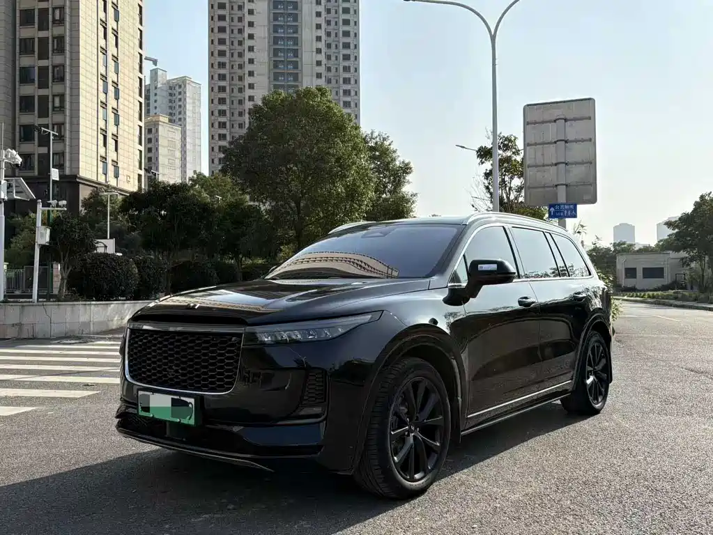 Li Auto ONE 2021 6 мест