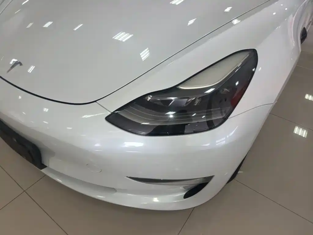 Tesla Model 3 — миниатюра 24