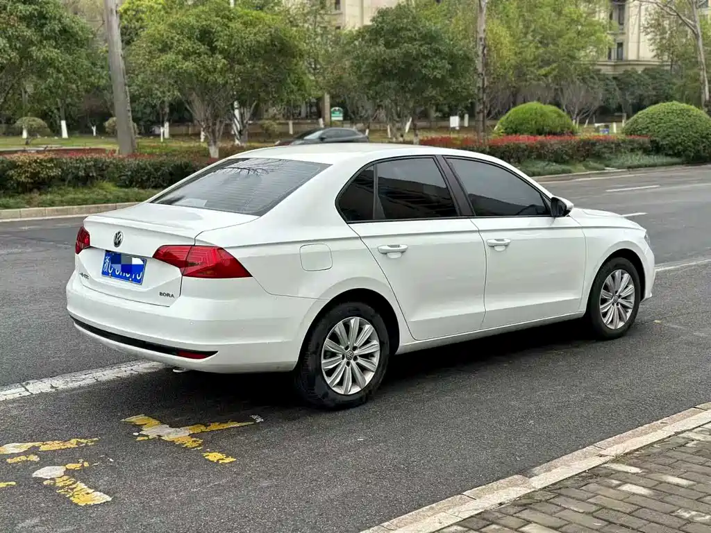 Volkswagen Bora — миниатюра 7
