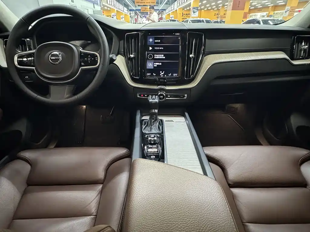 Volvo XC60 — миниатюра 14