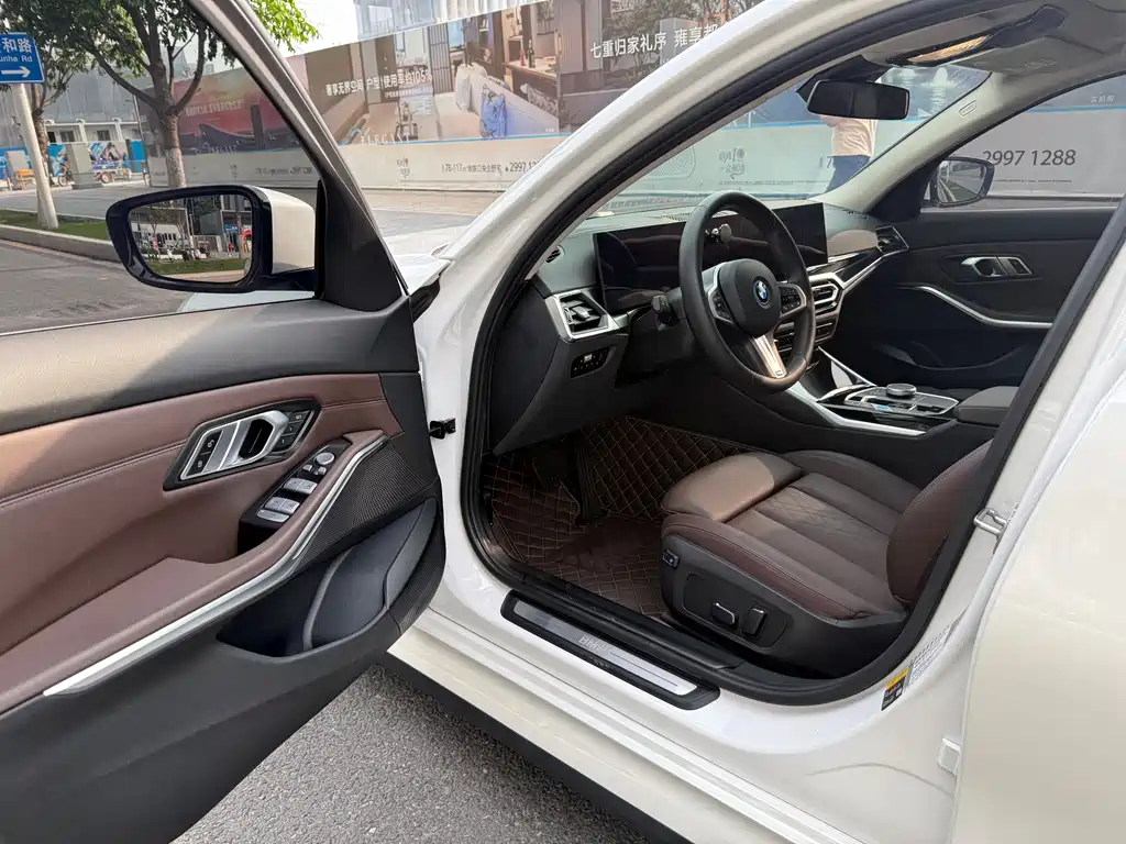 BMW i3 2024 eDrive 35 L