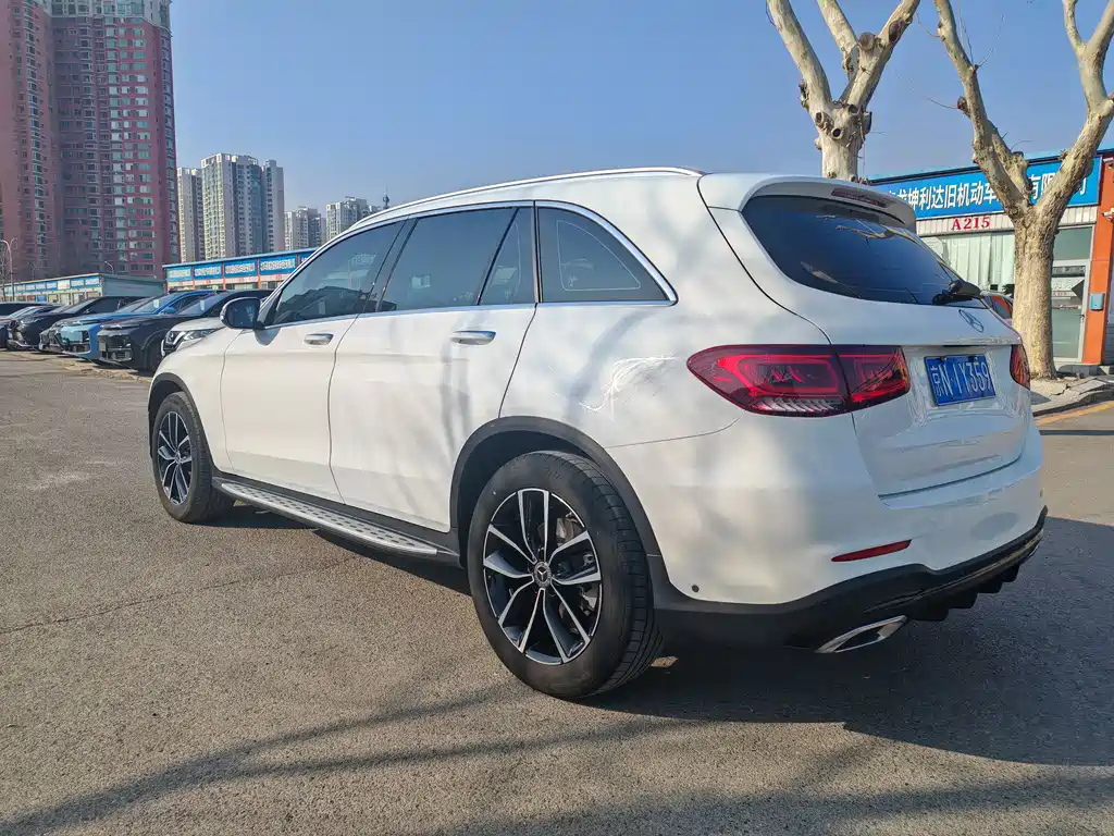 MERCEDES-BENZ GLC
