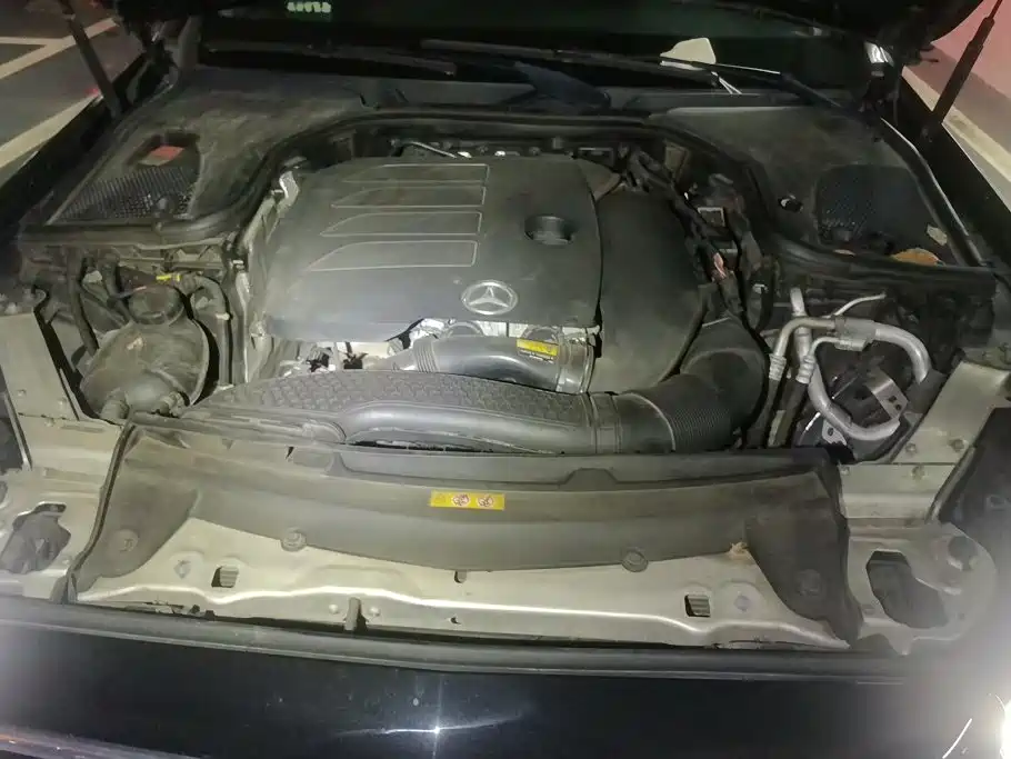 Mercedes-Benz E-Class — миниатюра 10