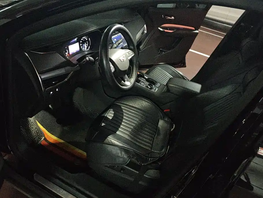 Cadillac XT4 — миниатюра 9