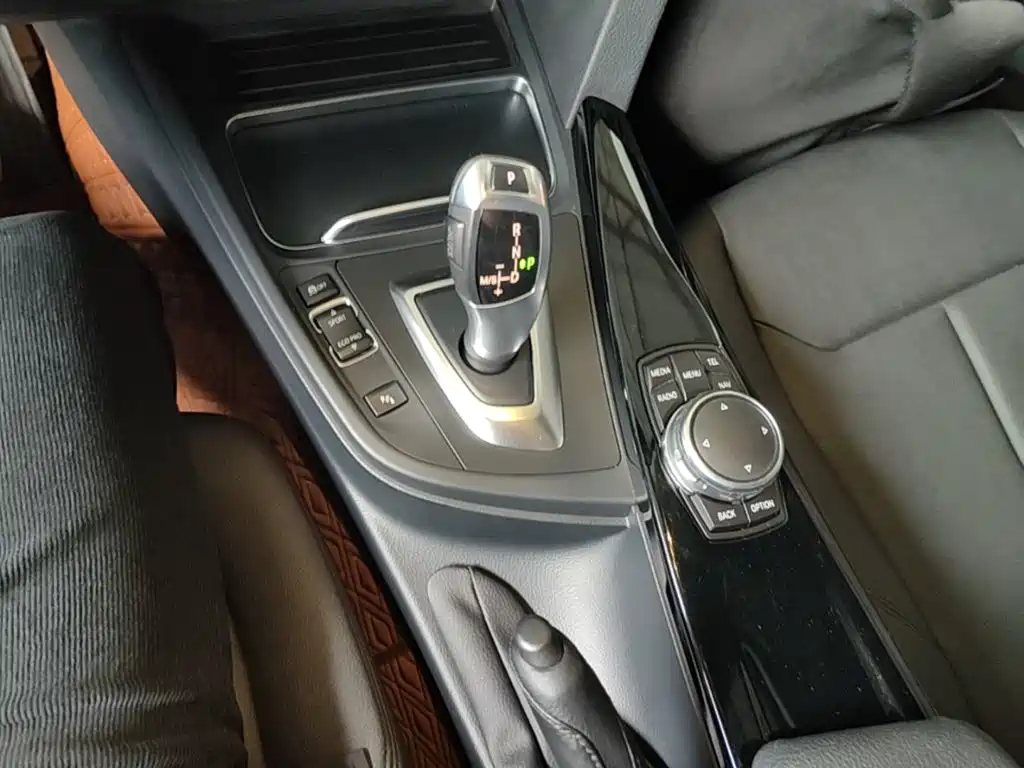 BMW 3 Series — миниатюра 14
