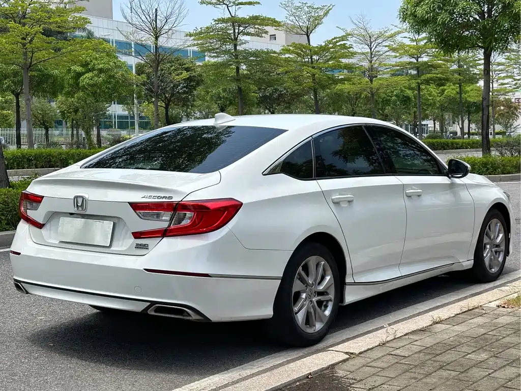 Honda Accord — миниатюра 15