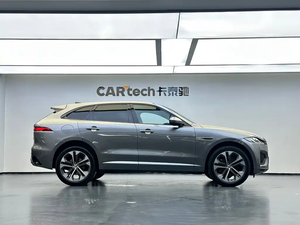 Jaguar F-PACE — миниатюра 3