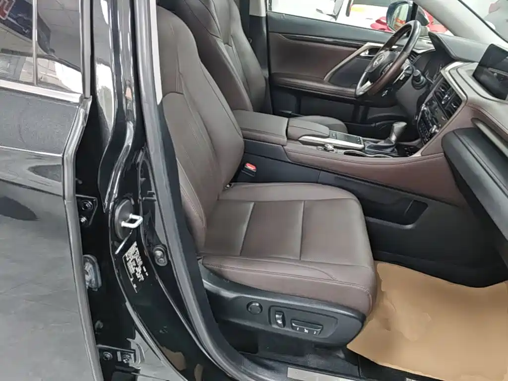 Lexus RX — миниатюра 25