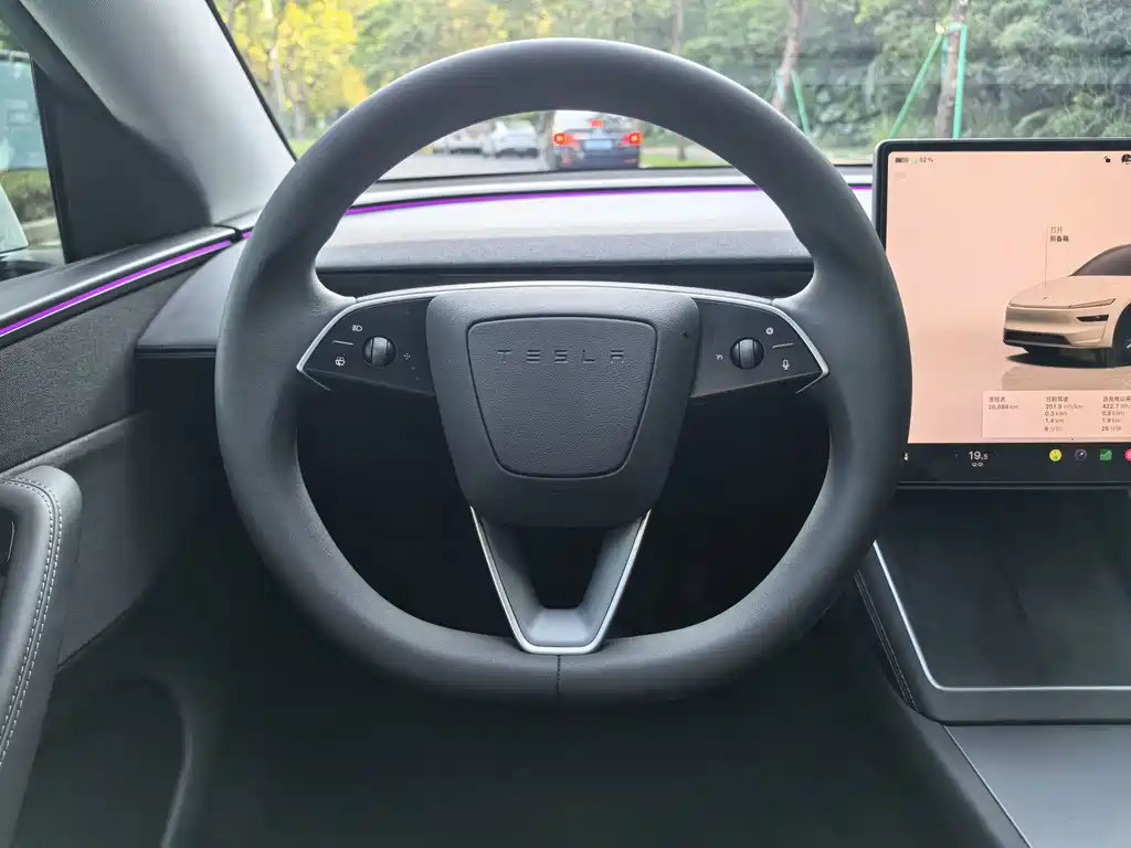 Tesla Model Y — фотографии объявления, Фото 12